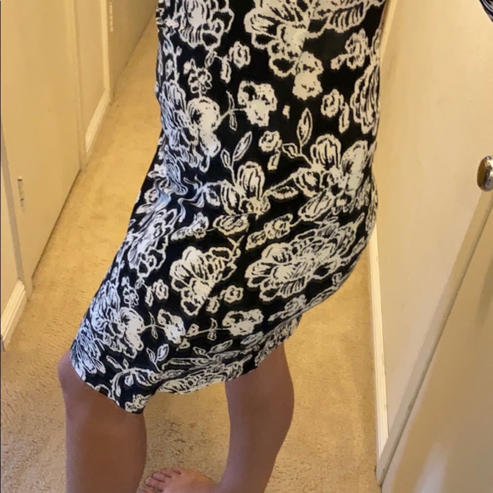 Dress - Picture 5 of 7